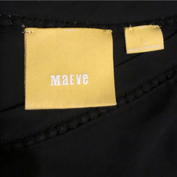 Maeve Anthropologie Solid Black V Neck Flutter Sleeve Eyelet Trim Blouse Size 6 - Picture 3 of 3